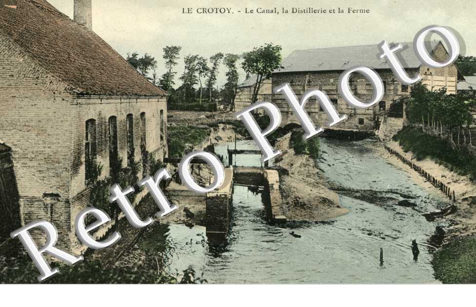 Le canal, la distillerie et la ferme
