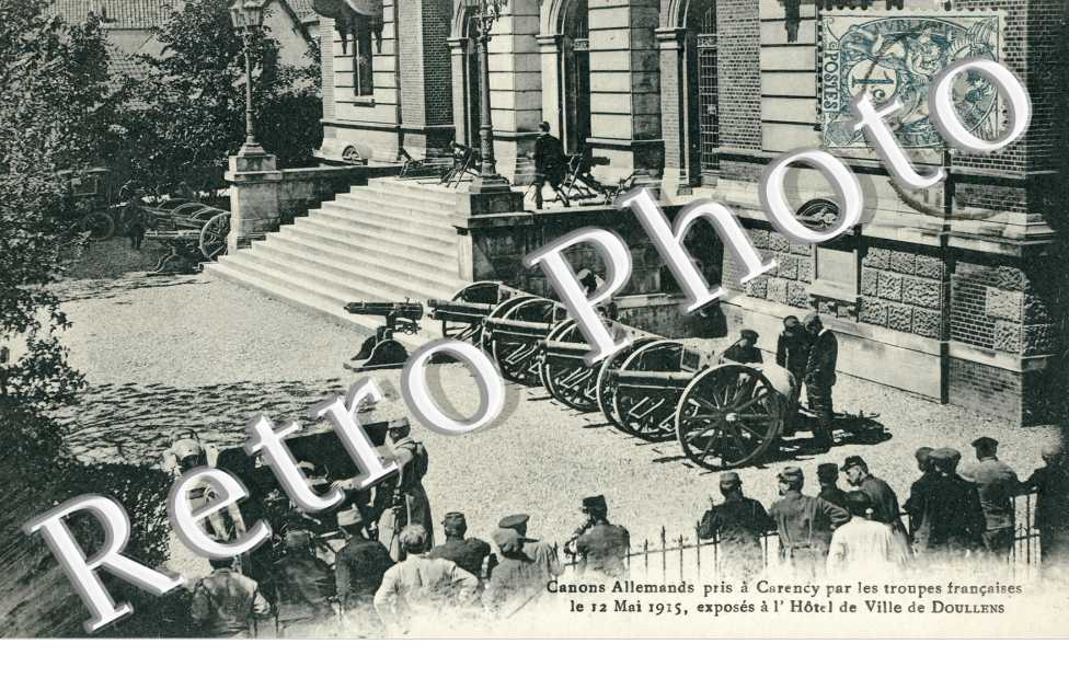 l'hotel de ville Guerre 1914 - 1918 Canons allemands exposes
