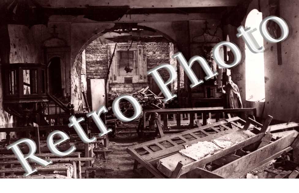 Interieur de l&#039;eglise en ruines 1915-1917