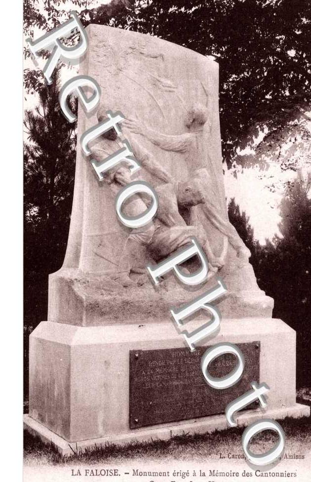Le Monument erige a la Memoire des Cantonniers