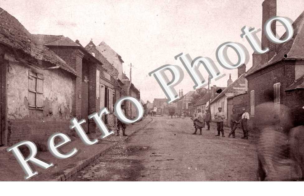 ( une rue du vilage )