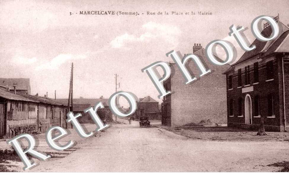Rue de la Place et la Mairie