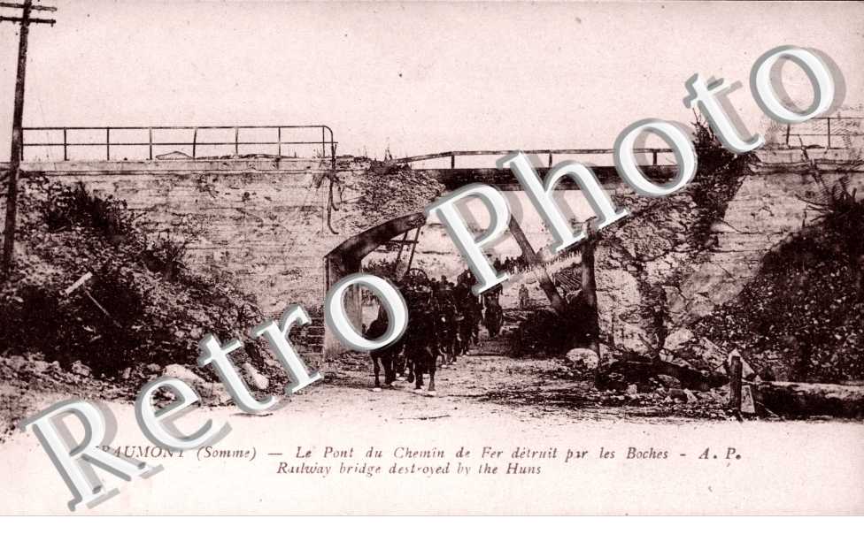 Le Pont du chemin de fer detruit par les Boches
