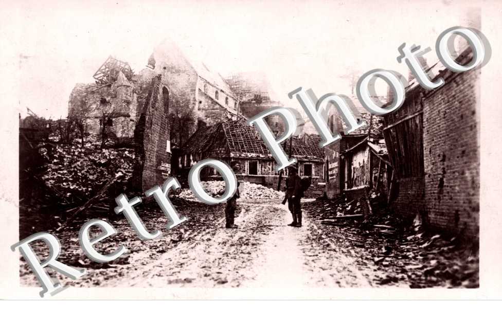 ruines et militaires allemands  
