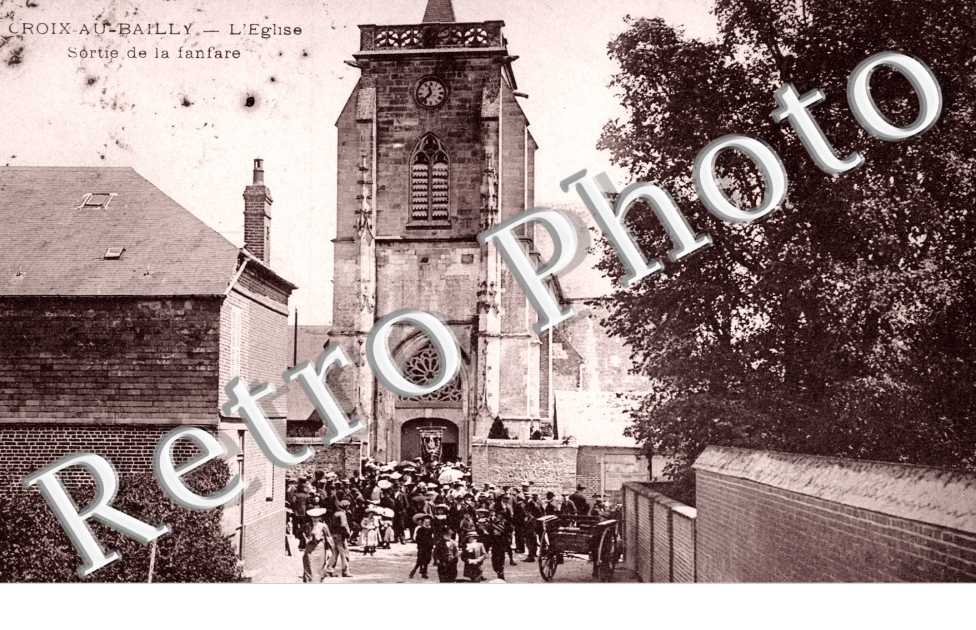 l&#039;Eglise, Sortie de la Fanfare