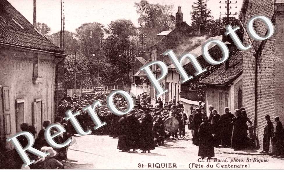 Monseigneur Lecomte rejoint le cortege