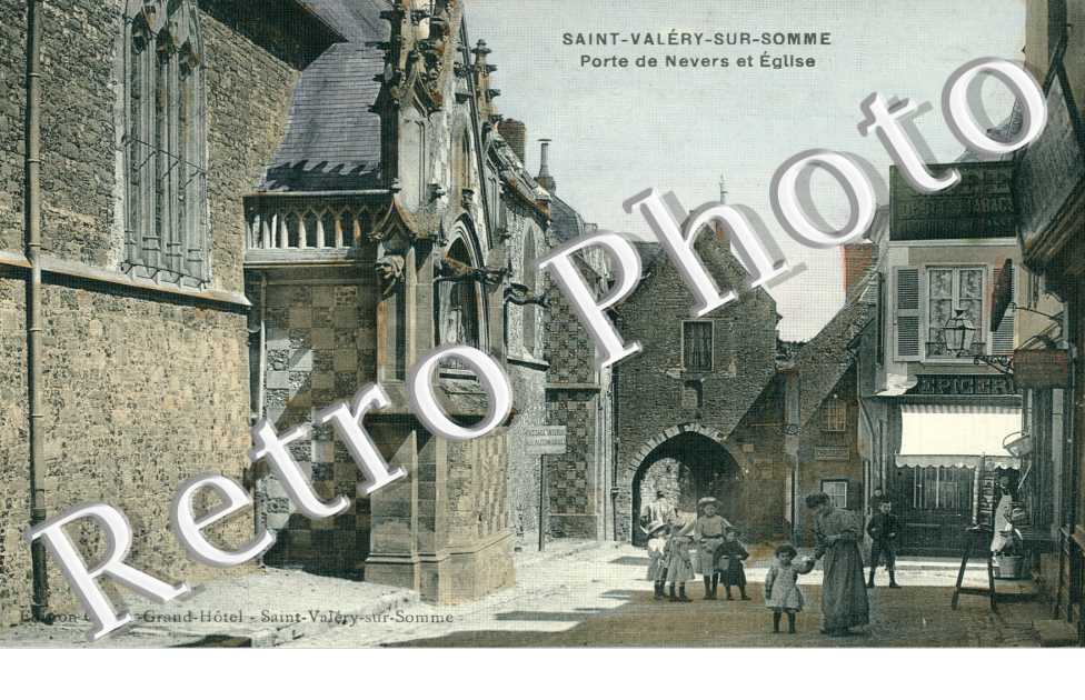 Porte de Nevers et eglise