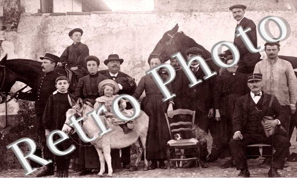 (un groupe de personnes)