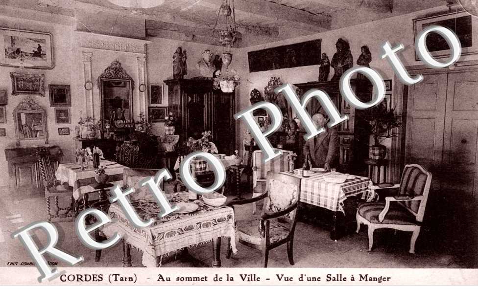 Au sommet de la Ville, Vue d'une Salle a manger