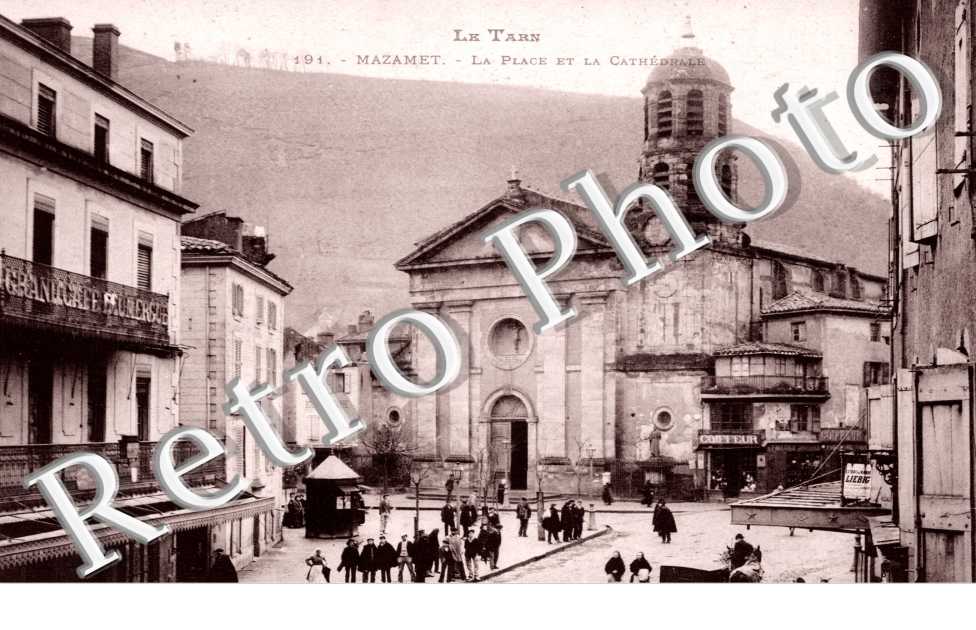 la Place et la Cathedrale