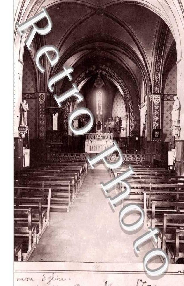 ( interieur de l'eglise )