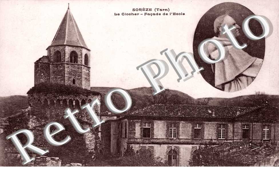 Le Clocher et Facade de l'Ecole