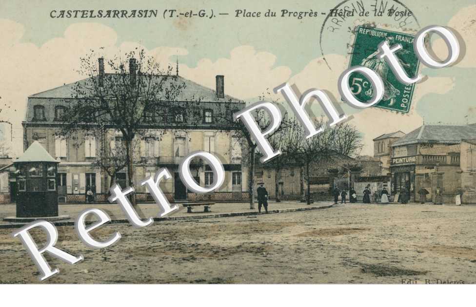 la Place du Progres et l&#039;Hotel de la Poste