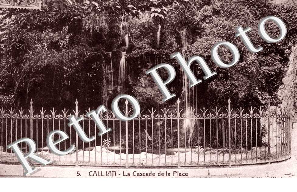 La cascade de la place