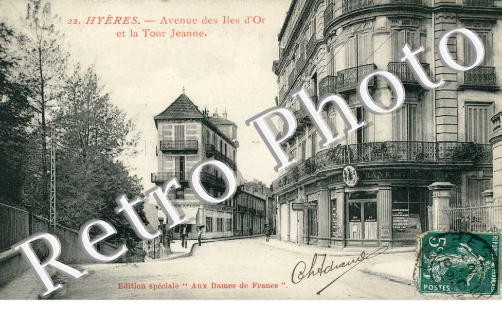 Avenue des Iles d&#039;Or et la Tour Jeanne