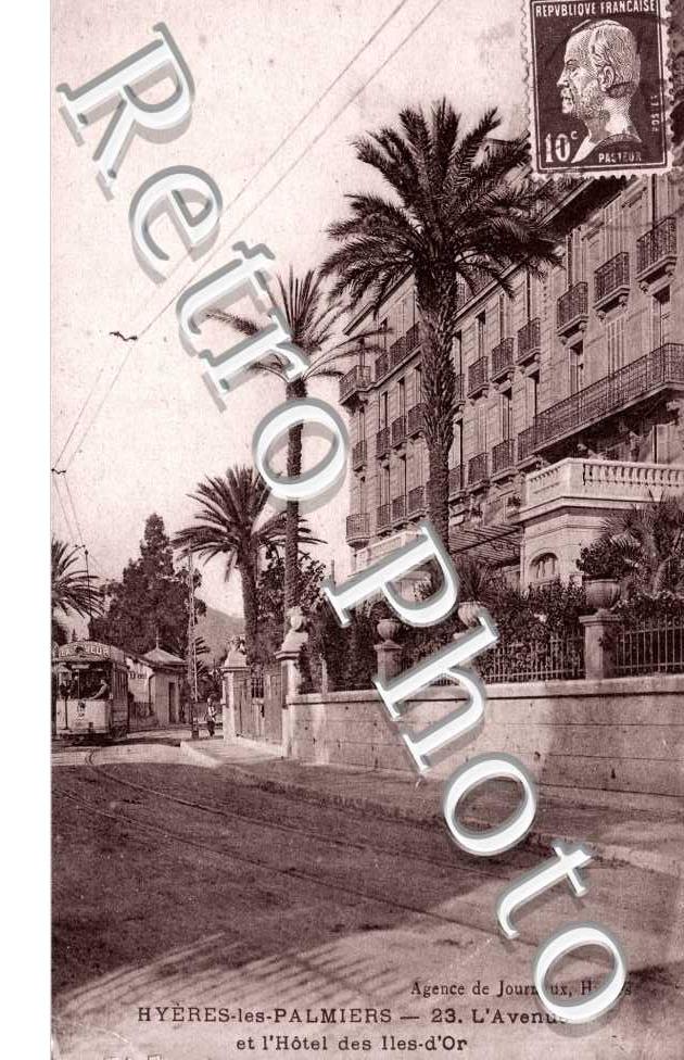 Avenue et Hotel des Iles d&#039;Or