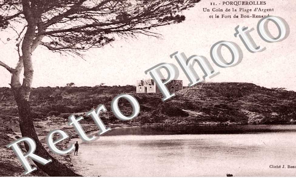 Un coin de la Plage d'Argent et le Fort de Bon Renaud