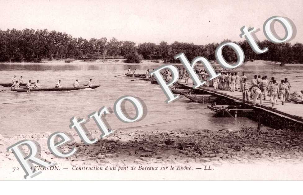 Construction d&#039;un Pont de Bateaux sur le Rhone