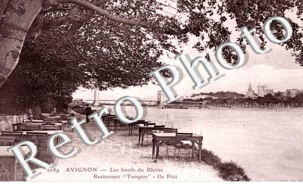 les Bords du Rhone, Restaurant "Tempier", Ile Piot
