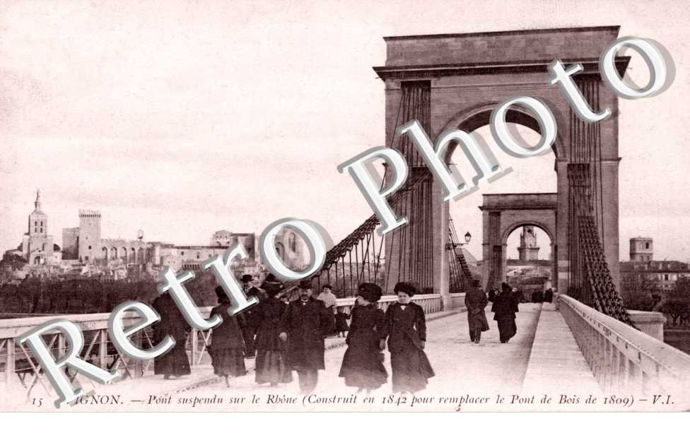 pont suspendu sur le Rhone (construit en 1842 pour remplacer le Pont de bois de 1809)
