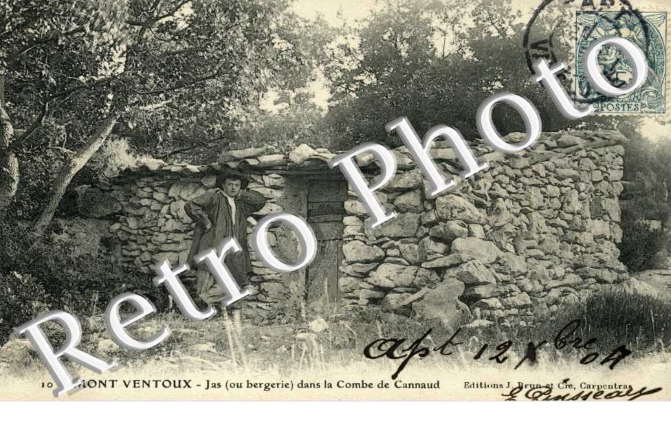 Mont Ventoux  Jas oue bergerie dans la Combe de Cannaud