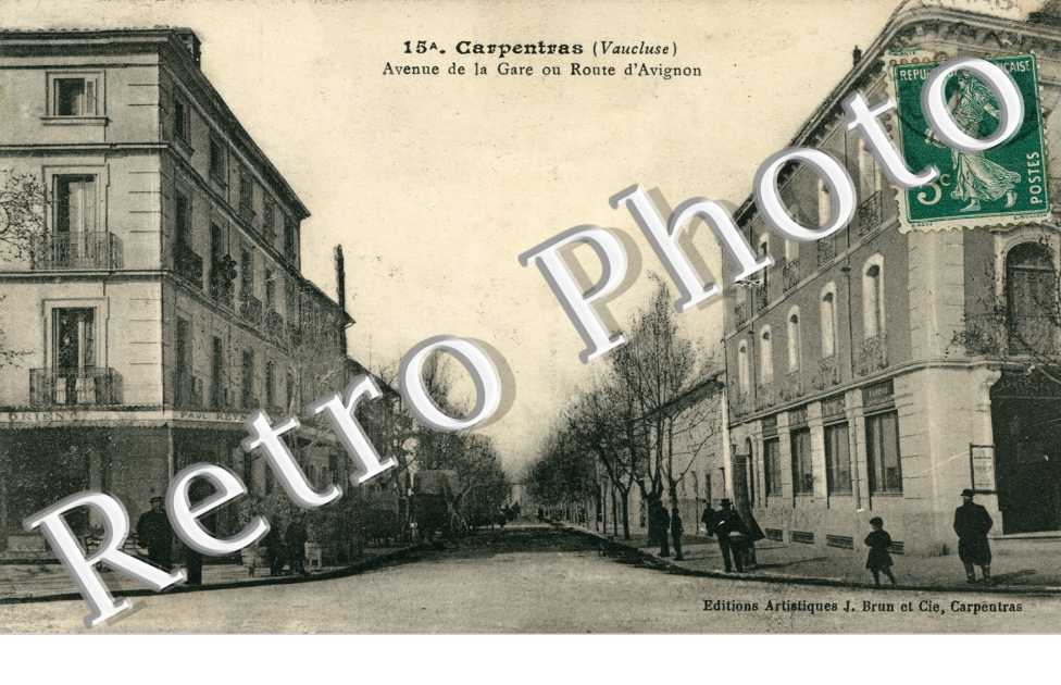 Avenue de la Gare et Route d'Avignon