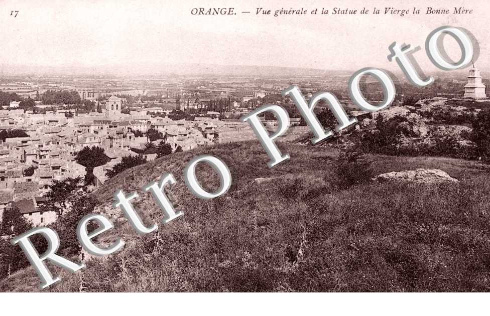 Vue Generale et la Statue de la Vierge la Bonne Mere