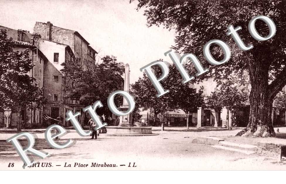La place Mirabeau