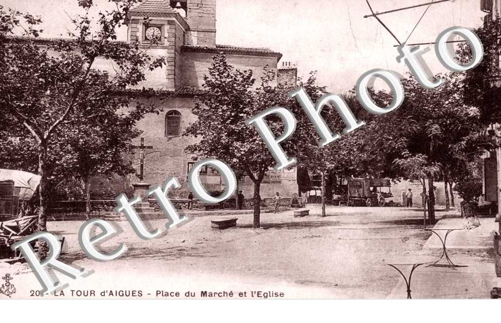 Place du marche et l'eglise