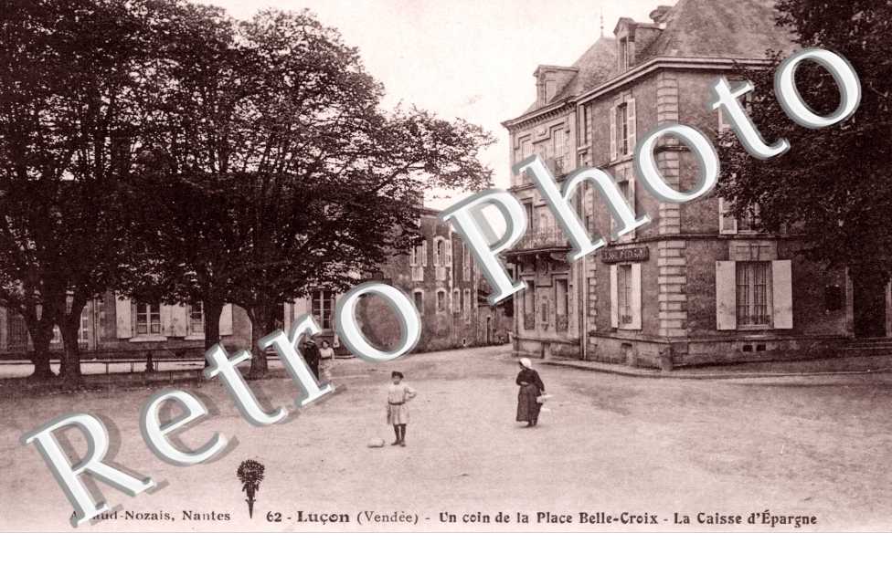 Un Coin de la Place Belle-Croix, la Caisse d&#039;Epargne