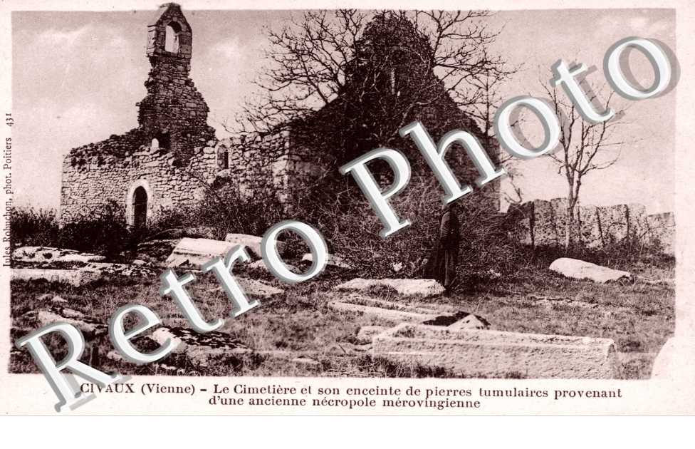 le Cimetiere et son enceinte de pierres tumulaires