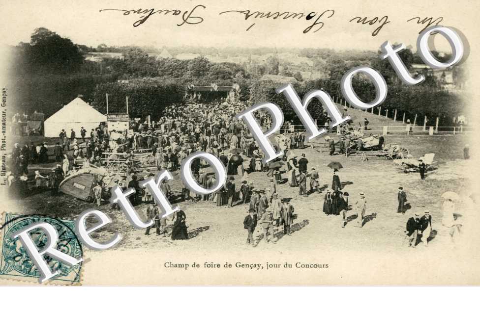 Champ de Foire de Gencay un Jour de Concours