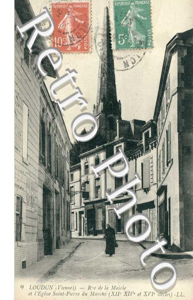 Rue de la Mairie et l'Eglise Saint-Pierre du Marche