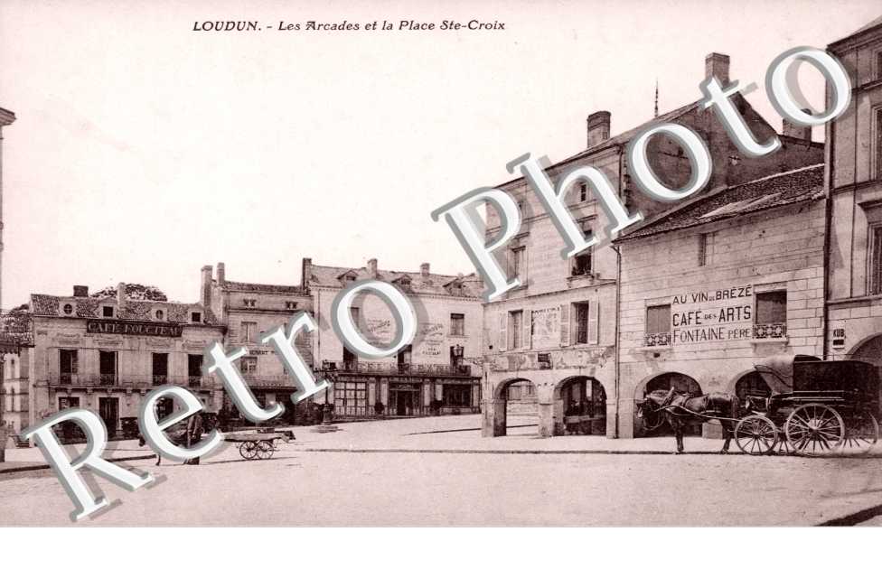 les Aracdes de la Place Sainte-Croix
