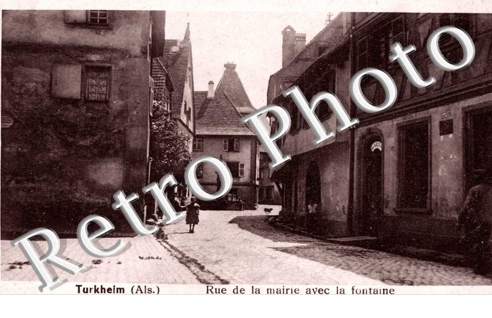 Rue de la Mairie avec la Fontaine