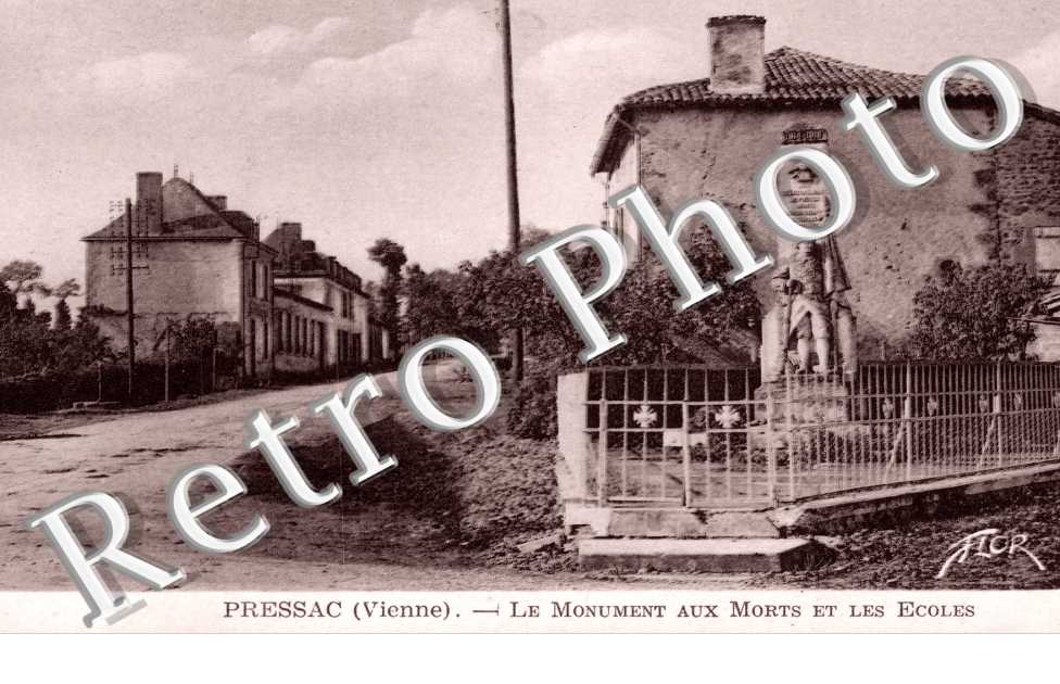 le Monument aux Morts et les Ecoles