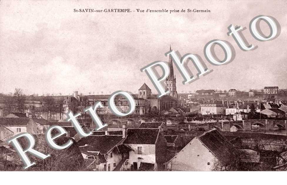 Saint-Savin-sur-Gartempe, Vue d'Ensemble prise de Saint-Gervais