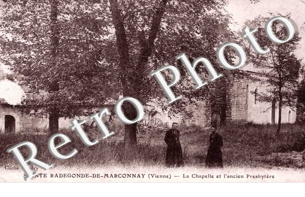 Sainte-Radegonde-de-Marconnay, la Chapelle et l'ancien Presbytere
