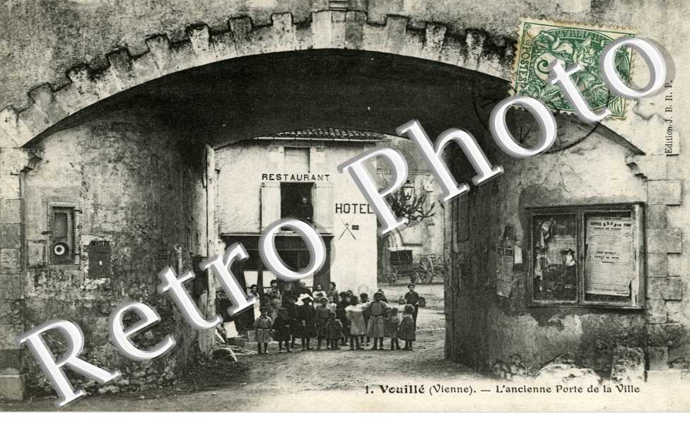 l' ancienne porte de la ville