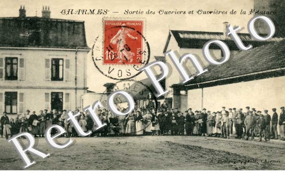 Sortie des Ouvriers et Ouvrieres de la Filature