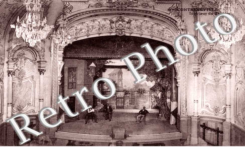 INTERIEUR DU THEATRE
