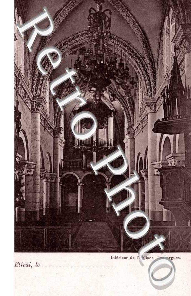 Interieur de l'eglise