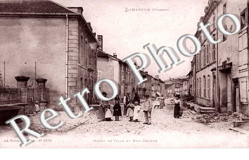 l&#039;Hotel de Ville et la Rue Grande