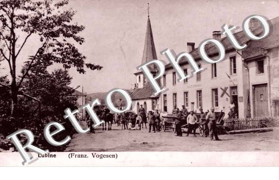 une rue vers eglise