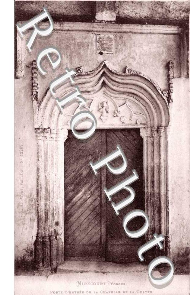 PORTe d&#039;entree de la Chapelle