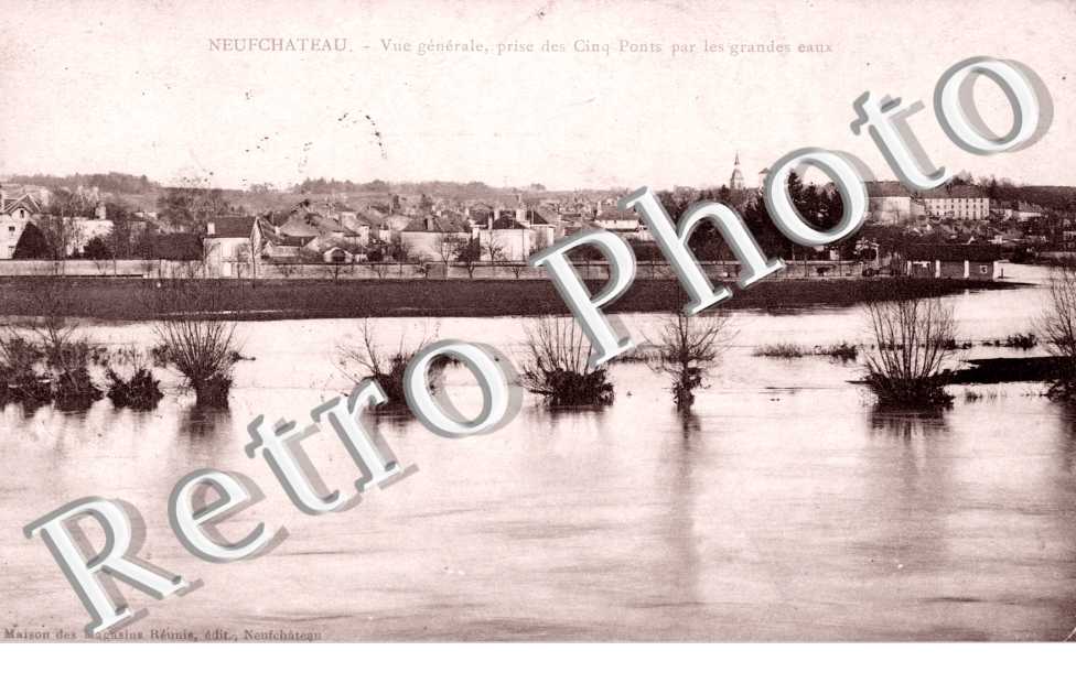VUE GENERALE PRISE DES CINQ PONTS PAR LES GRANDES EAUX