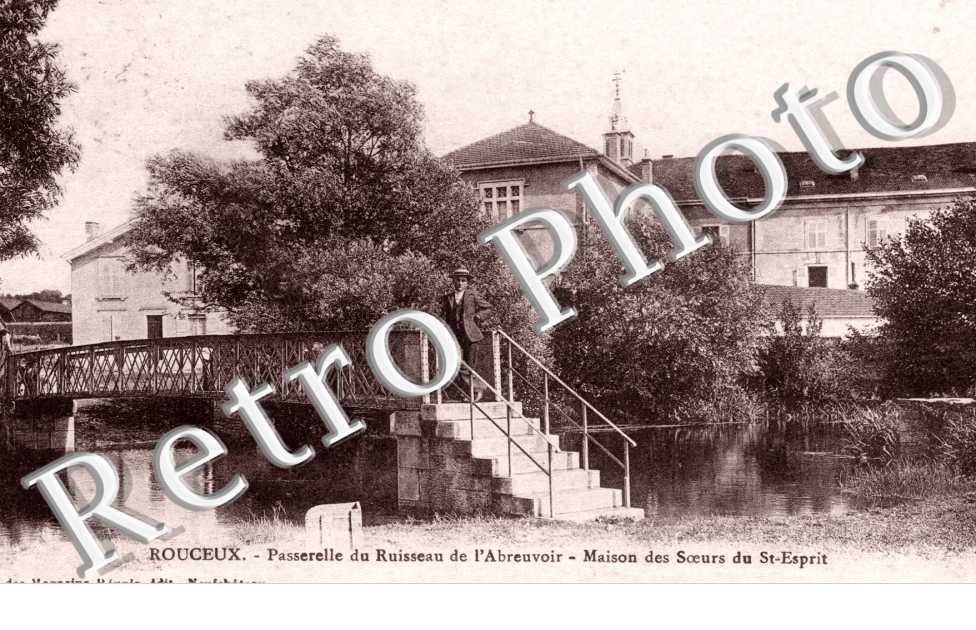 Passerelle du Ruisseau de l&#039;Abreuvoir, Maison des Soeurs du Saint-Esprit