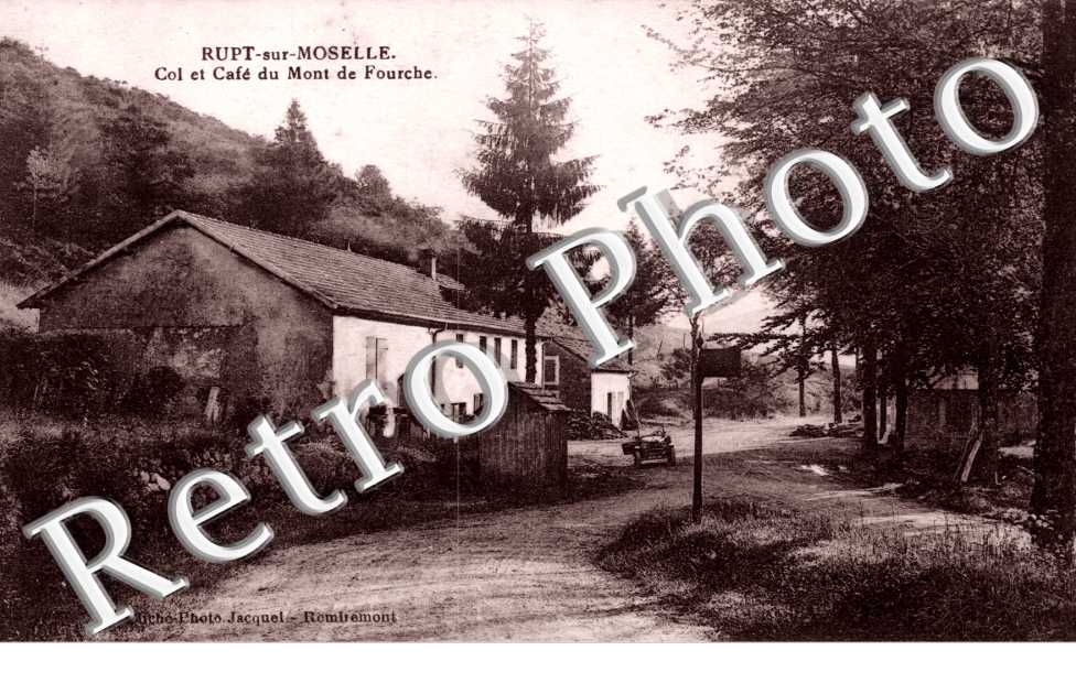 Col et Cafe du Mont de Fourche