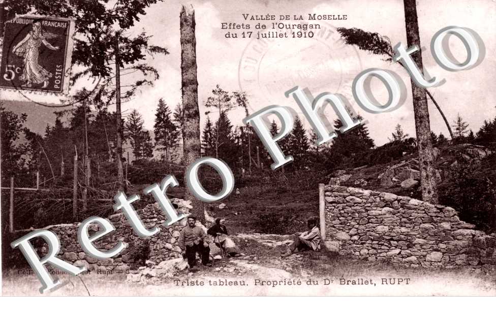 Effets de l&#039;ouragan du 17 juillet 1910 Triste tableau  propriete du Dr Brallet