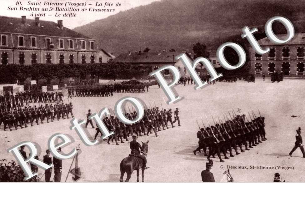 Saint Etienne - La fete de Sidi-Brahim au 5e bataillon de chasseurs a pied - le defile